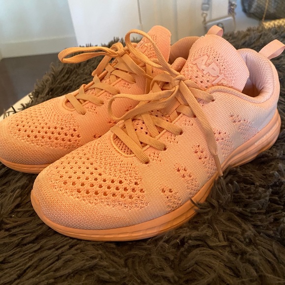 APL Shoes - APL TECHLOOM pro running sneakers coral knit